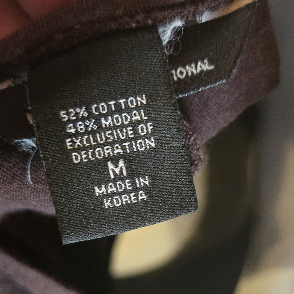 Moda International RARE Textured Ruched Chocolate Top SzM - Picture 7 of 8